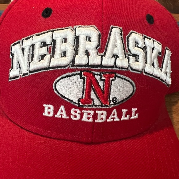New! Zephyr Nebraska Baseball Embroidered Hat Cup SnapBack Huskers Red NWT! - Picture 3 of 11
